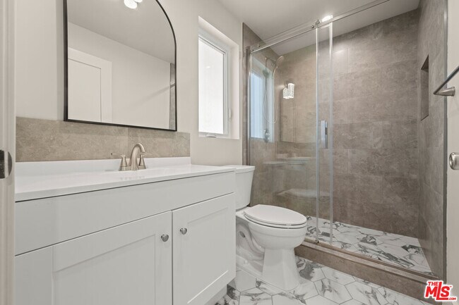 Building Photo - 1509 Edris Dr