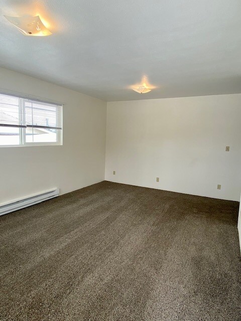 Building Photo - 912 Elk St