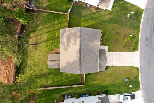 Building Photo - 507 W Red Head Cir