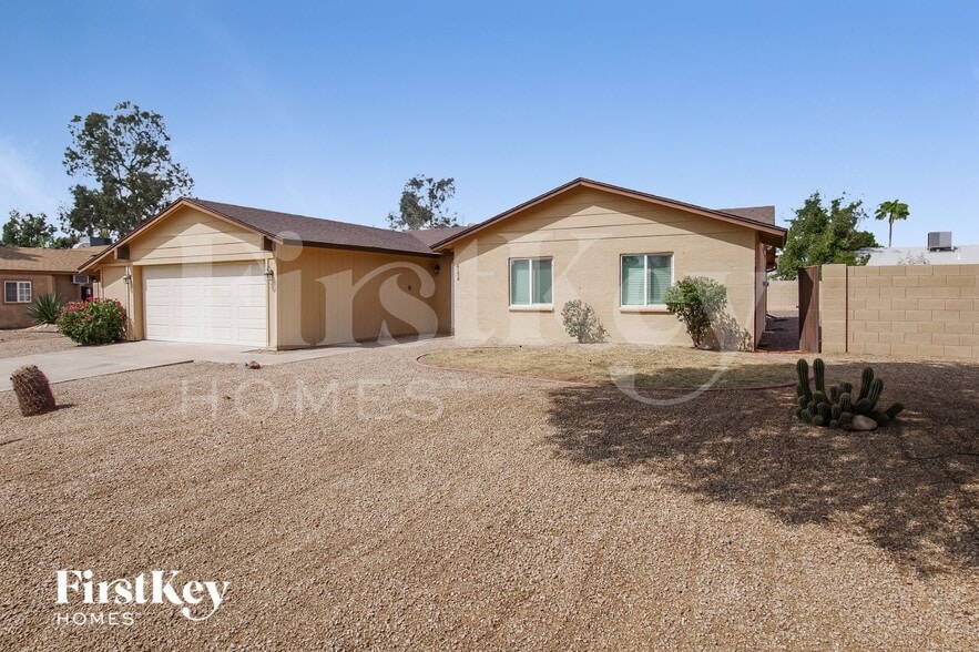 Building Photo - 4134 E Campo Bello Dr
