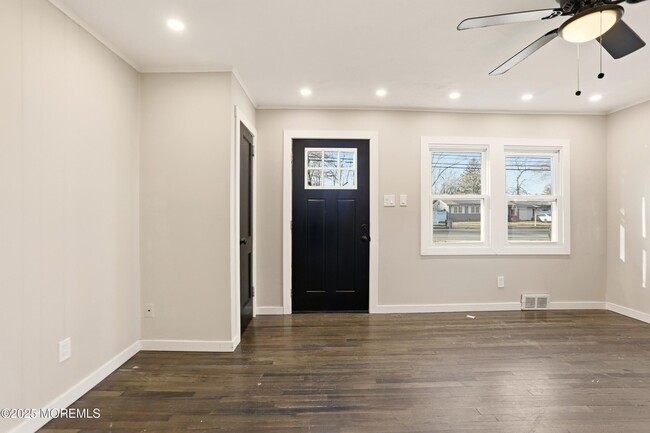 Building Photo - 22 Oak Ridge Pkwy