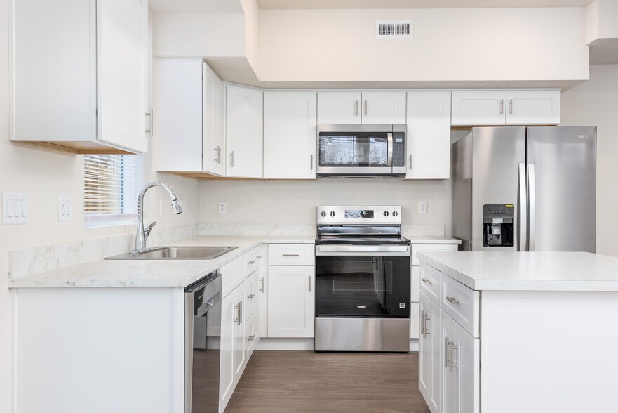 Building Photo - 20 S Volland St