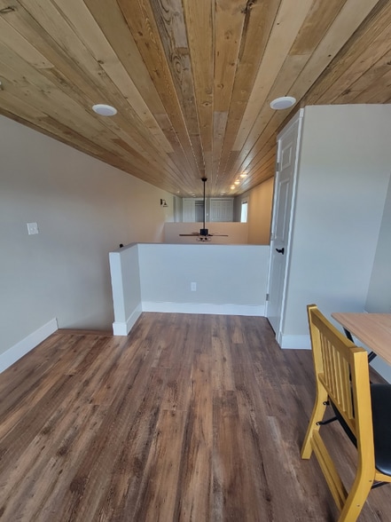 Building Photo - 100 Lavista Dr