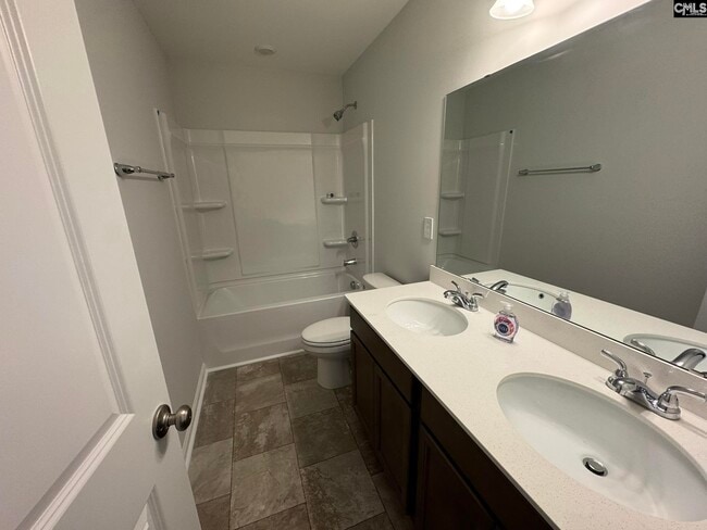 Building Photo - 6023 Edgemont Ct
