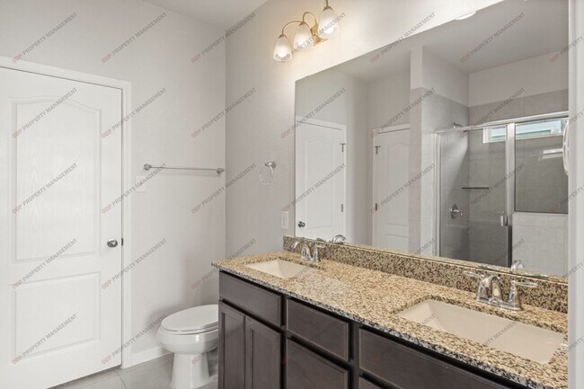 Building Photo - 725 Gingham Trl