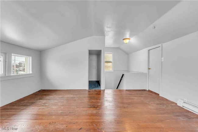 Building Photo - Bright and Spacious 3-Bedroom Home for Rent