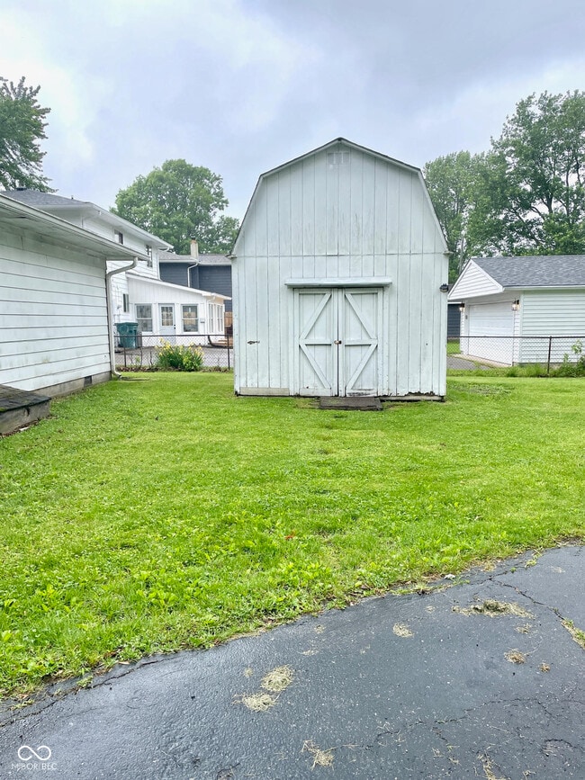 Building Photo - 901 Alden Dr