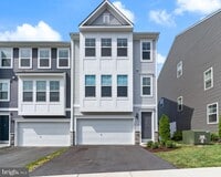 Building Photo - 18277 Summit Pointe Dr