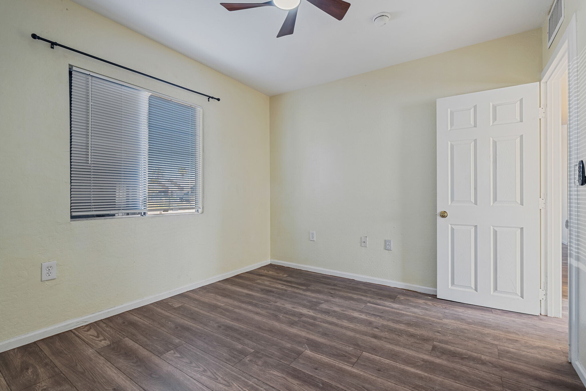 Building Photo - 2745 E Willetta St