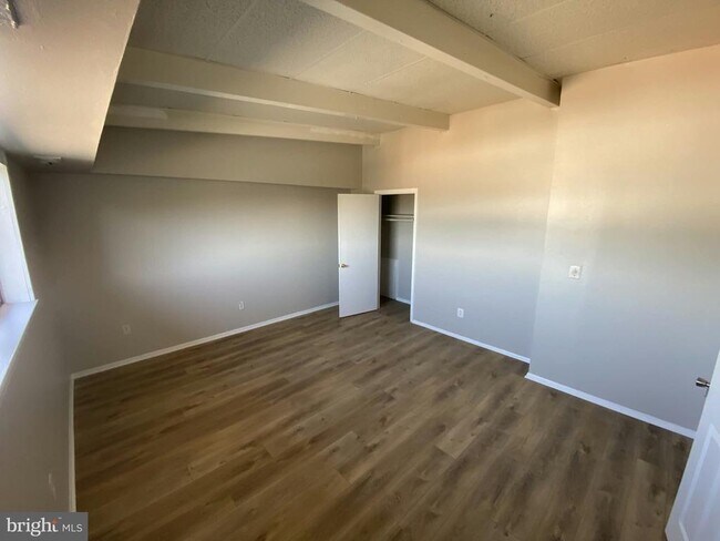 Building Photo - 5532 Karen Elaine Dr