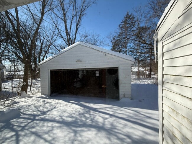 Building Photo - 3717 Nevada Ave