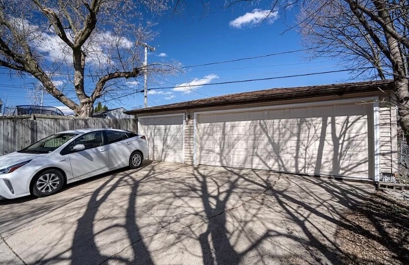 Building Photo - 3742 S 90th St