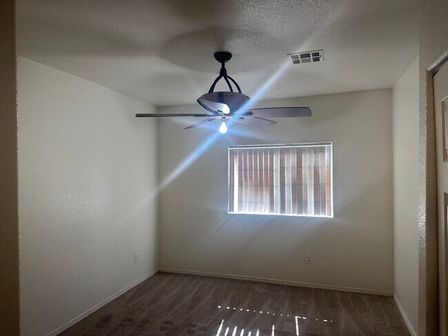 Building Photo - NE Near Nellis! Gated! Community Pool, Spa...