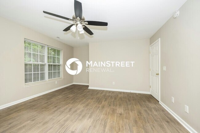 Building Photo - 3 Bedroom Pet-Friendly Home in MOUNT JULIET, TN with Main Street Renewal