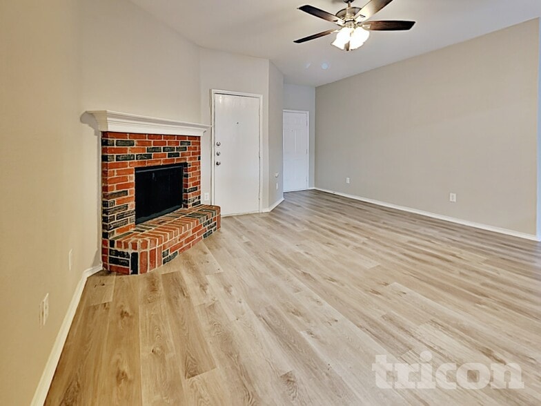 Building Photo - 1320 Cleardale Dr