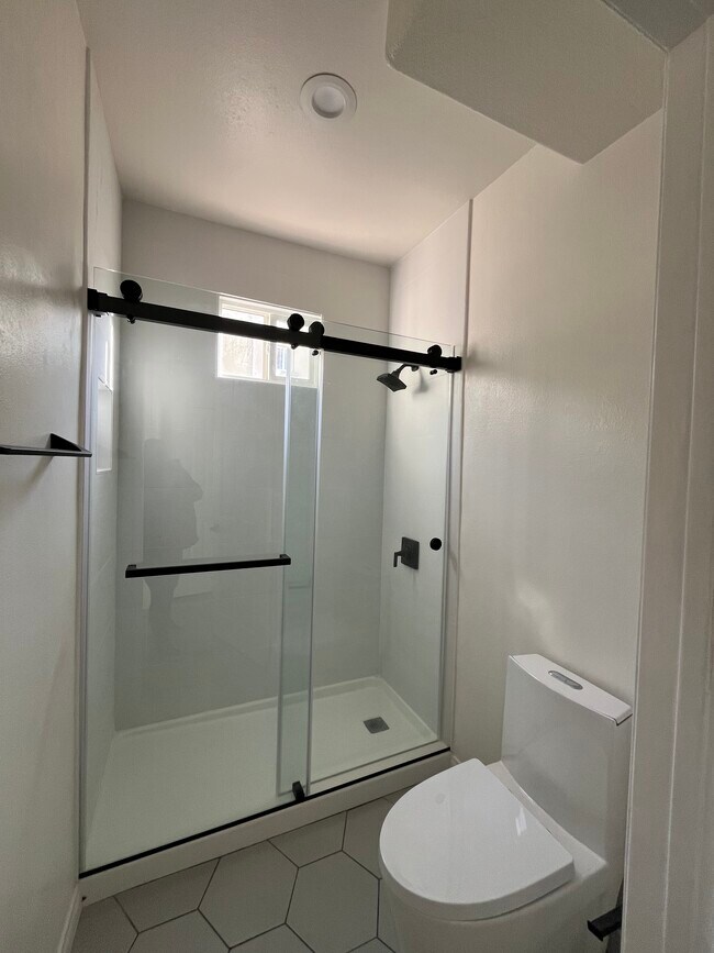 Primary Photo - 5260 Premiere Hls Dr