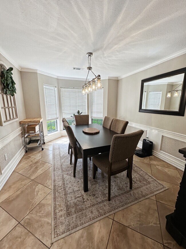 Building Photo - 3934 Cypress Lake Dr