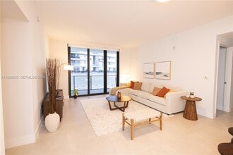 Building Photo - 1010 Brickell Ave