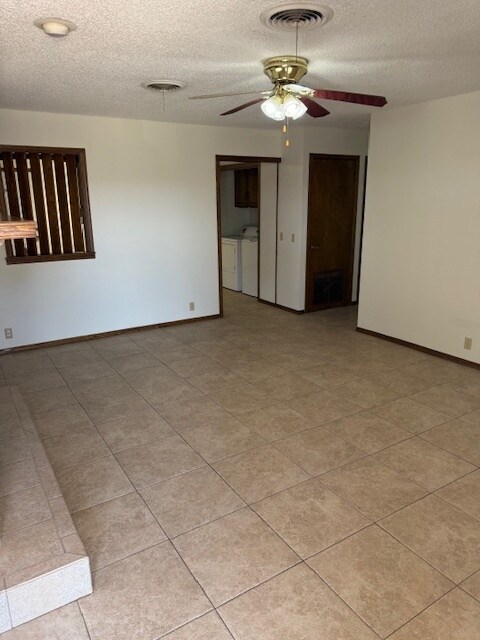 Building Photo - 1344 Meadow Ln