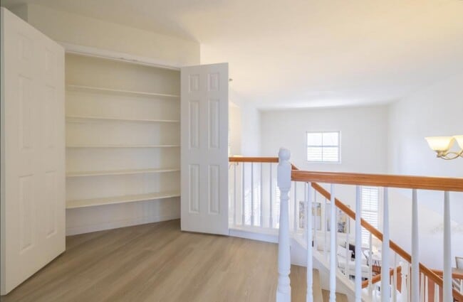 Building Photo - 2441 Johns Way