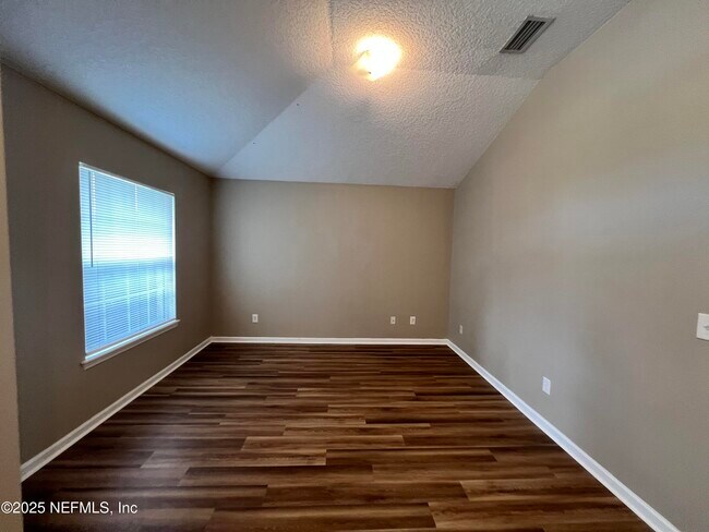Building Photo - 1109 Seattle Slew Ln