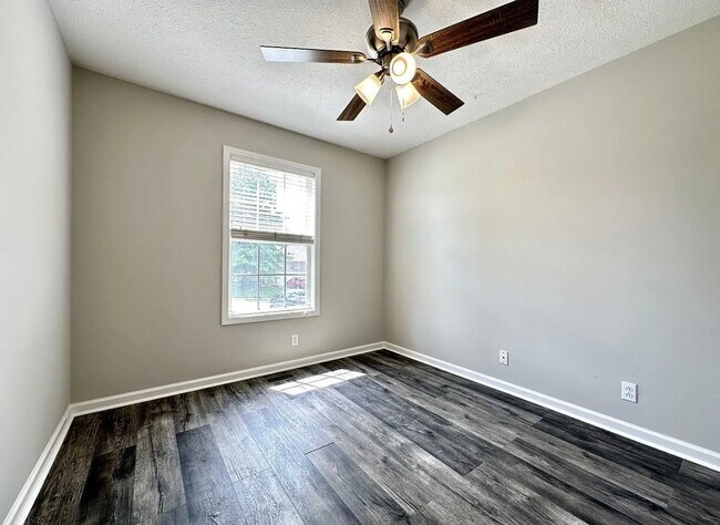 Building Photo - 1641 Cedar Springs Cir