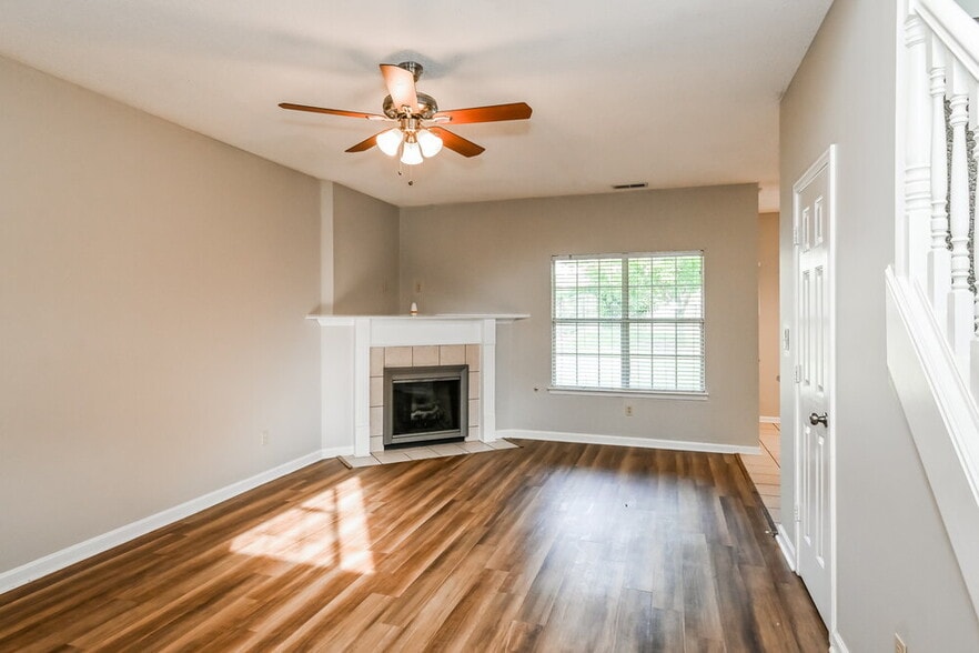 Building Photo - 9213 Gavin Dr