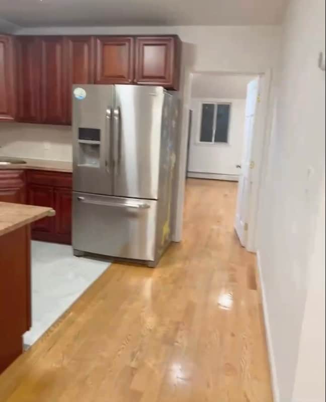 Building Photo - 9-24 College Point Blvd