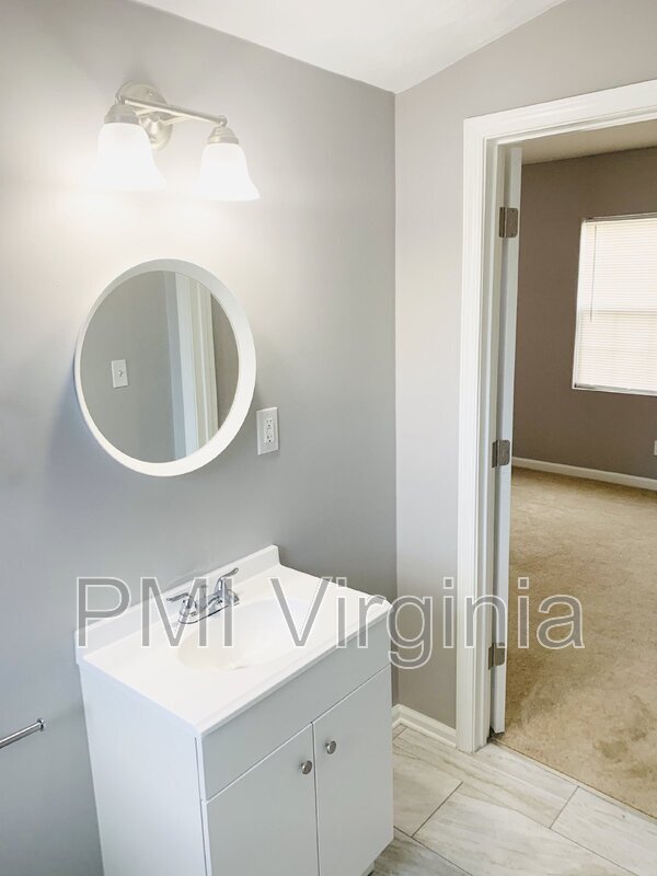 Building Photo - 3105 Brighton St