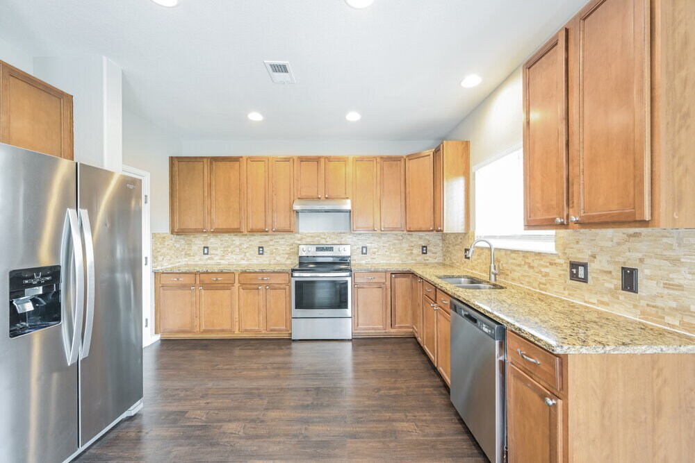 Building Photo - 3537 E 141st Pl