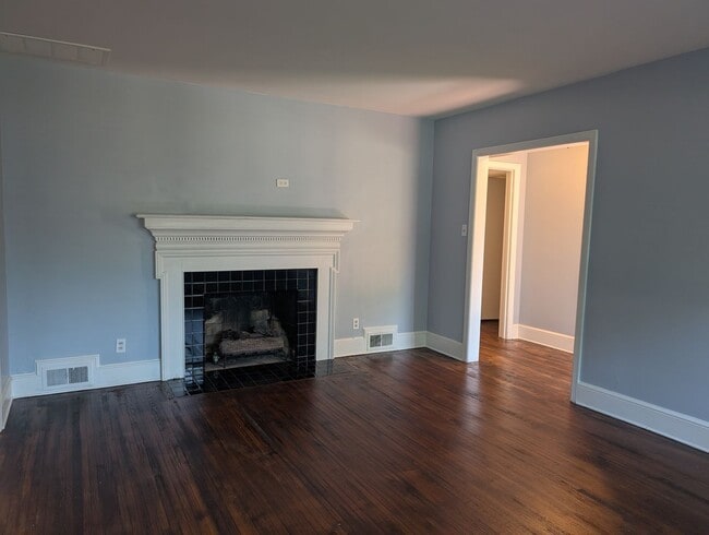 Building Photo - Pristine Ranch-style Home in Commonwealth!