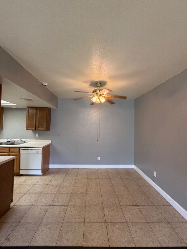Building Photo - 116 Fritts Way