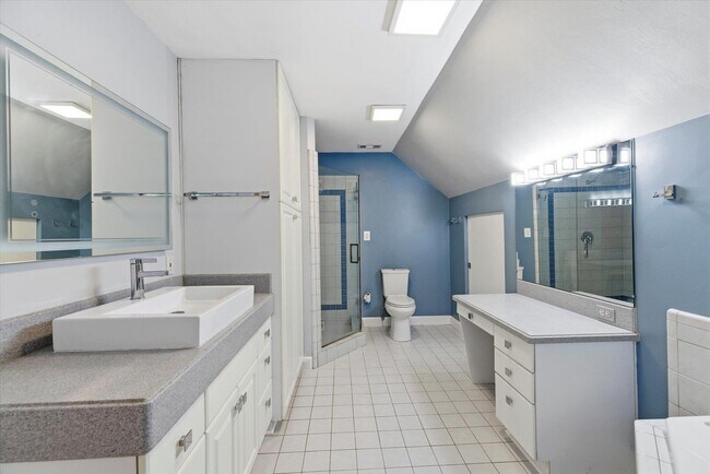 Building Photo - 602 Middlebrooks Cir