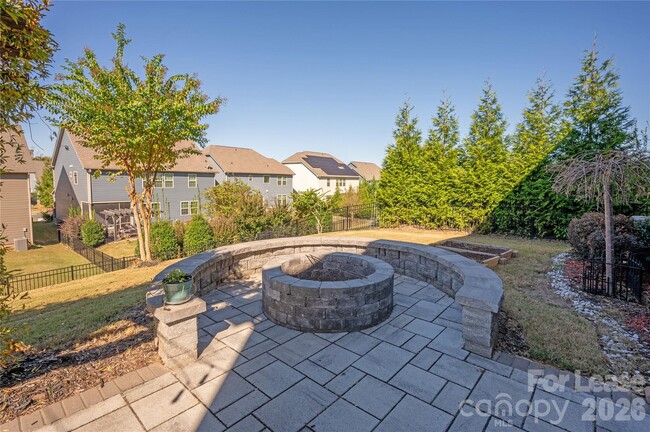 Building Photo - 7019 Hamilton Mill Dr