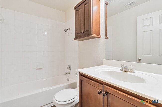 Building Photo - 421 Capistrano Dr