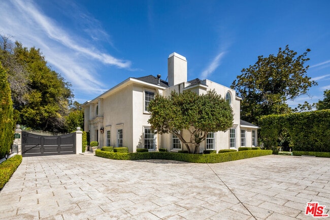 Building Photo - 10914 Bellagio Rd