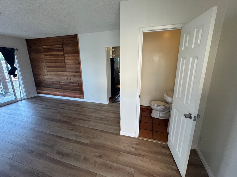 Building Photo - 6705 Trigo Rd