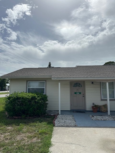 Building Photo - 1390 Drury Ln