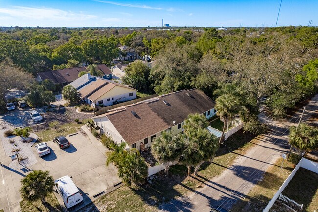 Building Photo - 102 Anclote Rd