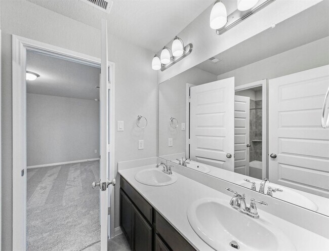 Building Photo - 6618 River Cherwell Ct