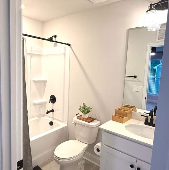 Building Photo - 4045 Grommet Ct