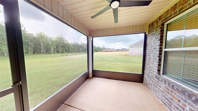 Building Photo - 172 Laila Wy