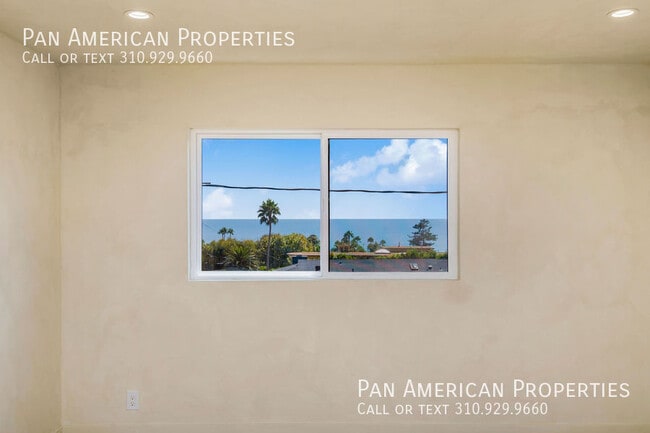 Building Photo - 1105 N Pacific Coast Hwy