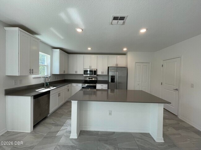 Building Photo - 1098 Pacific Dunes Ct