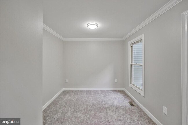 Building Photo - 4287 Exeter Dr