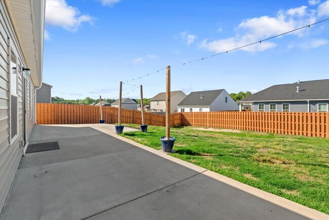 Building Photo - 311 Temple Cress Ave