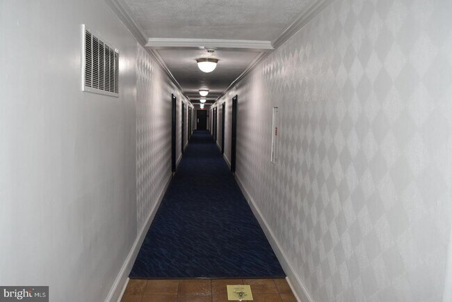 Building Photo - 1111 Arlington Blvd