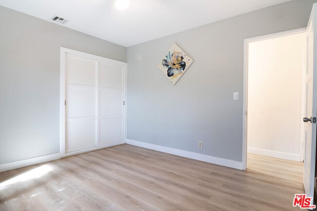 Building Photo - 414 University Ave