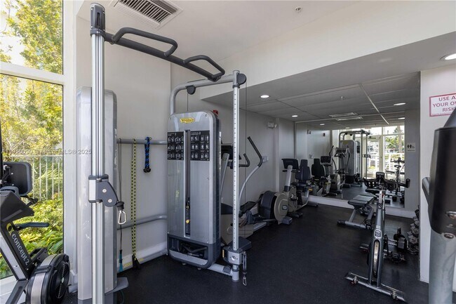 Building Photo - 6580 Indian Creek Dr