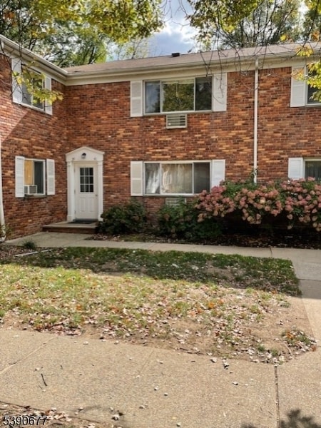 Primary Photo - 189 Littleton Rd